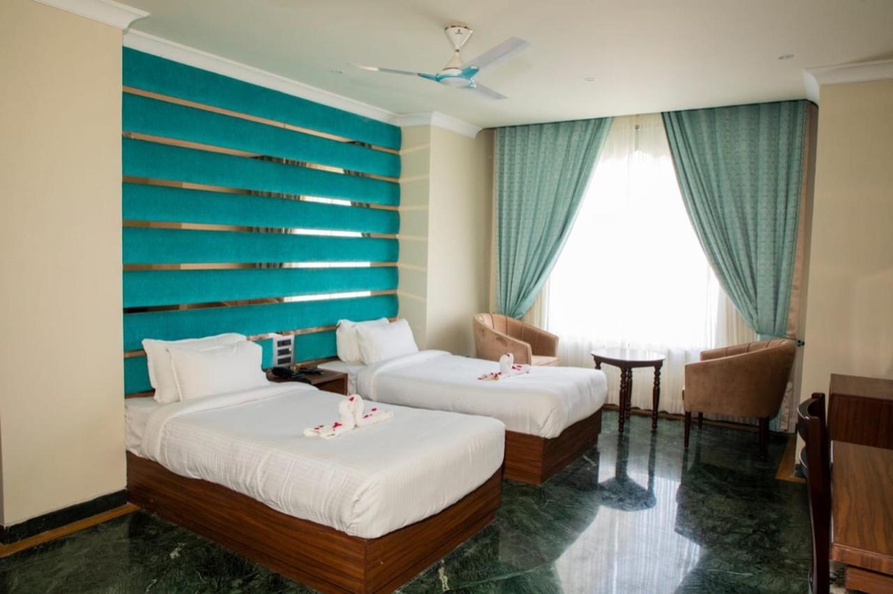 Indralok Palace Hotel & Resort Morena Cameră foto